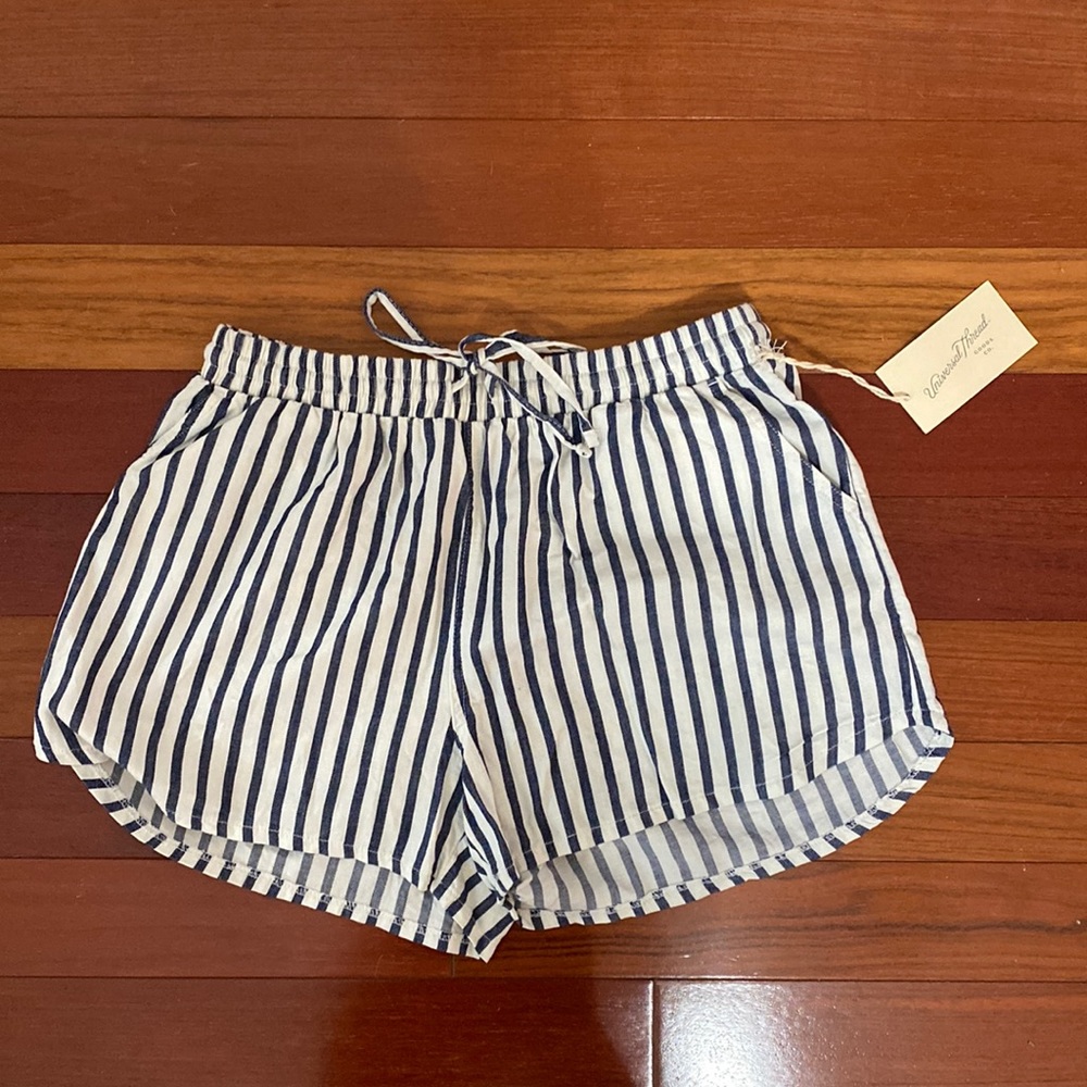 American thread by target NWT striped shorts